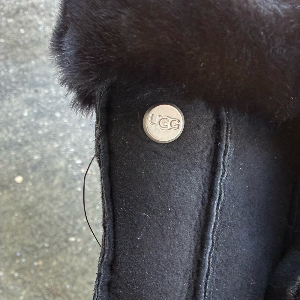 UGG Black Sheepskin Gloves black gloves net - Picture 7 of 8